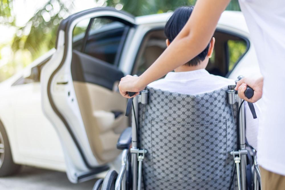 personne mobilité réduite à Saint-Marcellin